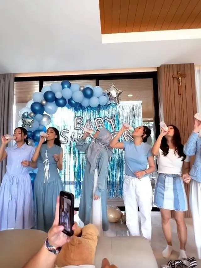 7 Momen Baby Shower Shanju Eks JKT48, Seru Bareng Sahabat