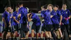 Suasana ceria sejumlah pemain Timnas Argentina U-17 saat latihan resmi jelang perebutan peringkat ketiga Piala Dunia U-17 2023 melawan Timnas Mali U-17 di Stadion Manahan, Solo, Jawa Tengah, Kamis (30/11/2023). (Bola.com/Bagaskara Lazuardi)