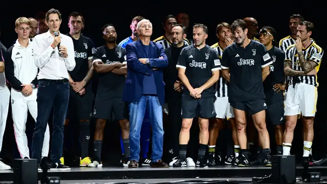 Foto: Rayakan 100 Tahun Keluarga Agnelli Kuasai Klub, Para Legenda Juventus Gelar Laga Mini Soccer 7 Lawan 7