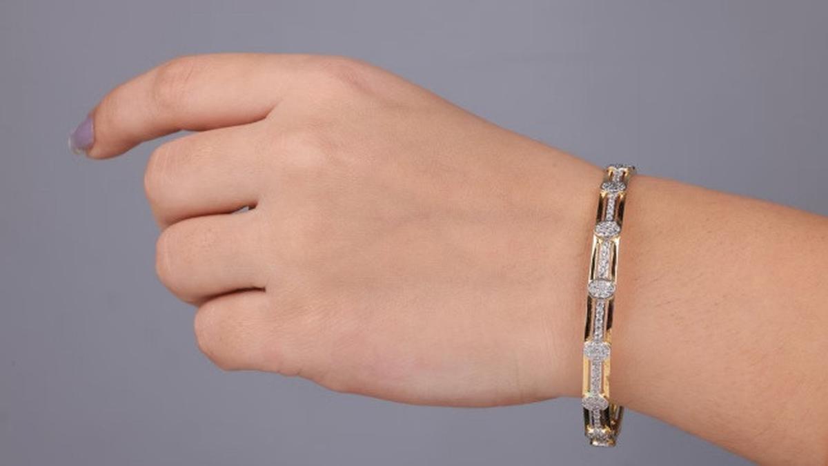 7 Model Gelang Emas untuk Usia 40 Tahun, Mewah dan Berkelas