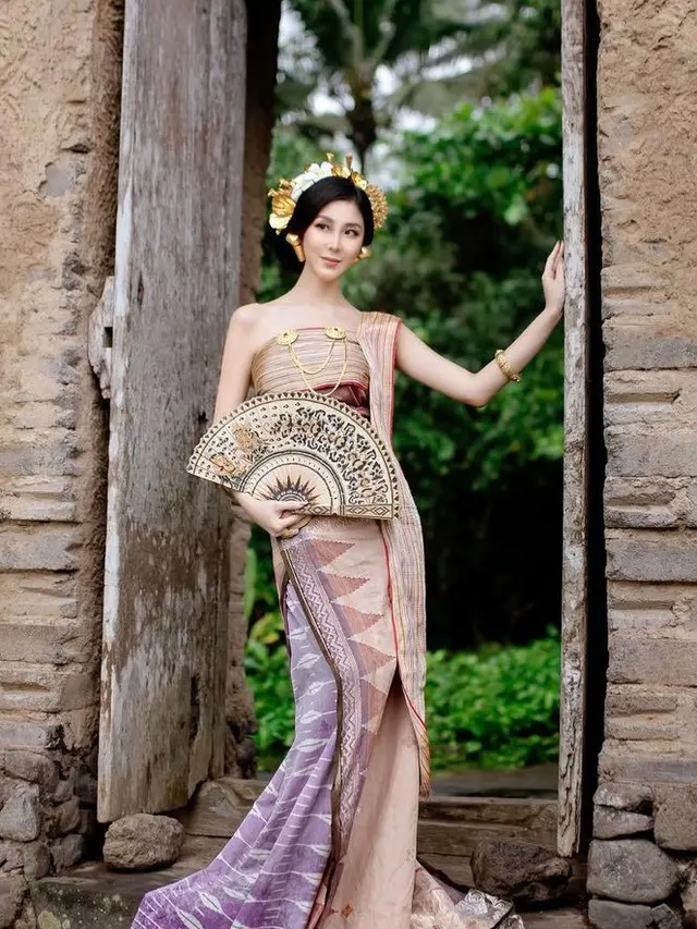 Putu Ayu Saraswati Puteri Indonesia Lingkungan 2020 yang Baru Dilamar Arsyah Rasyid. [@ayusarasw]