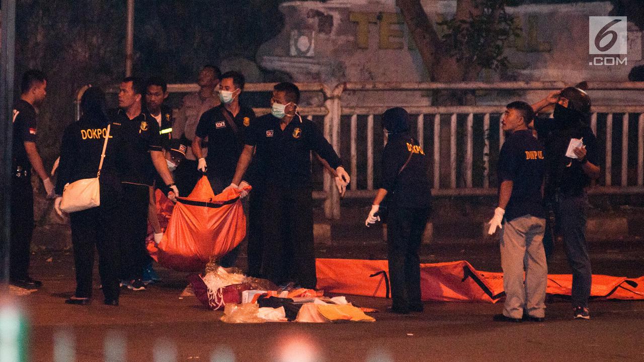 Polisi Lakukan Olah TKP Ledakan Kampung Melayu