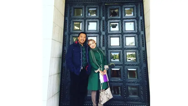 7 Potret Shohibah Rohmah Istri Imam Nahrawi, Desainer Busana Muslim yang Memesona