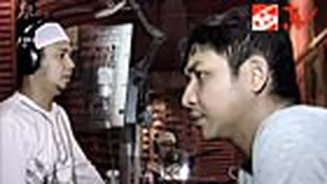 Ustadz Guntur Bumi Rambah Dunia Tarik Suara?