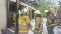 Kronologi Kebakaran Melanda Pabrik Hokben di Jakarta Timur