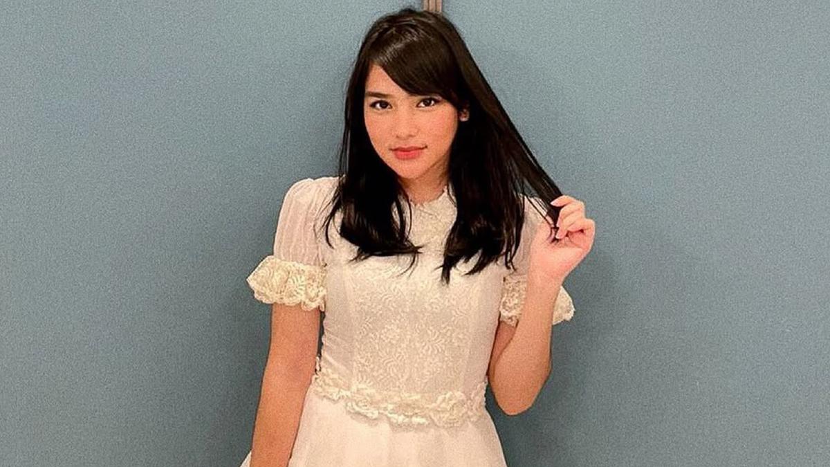 6 Potret Model Rambut Davina Karamoy Panjang Sebahu, Tampil Memukau dengan Poni