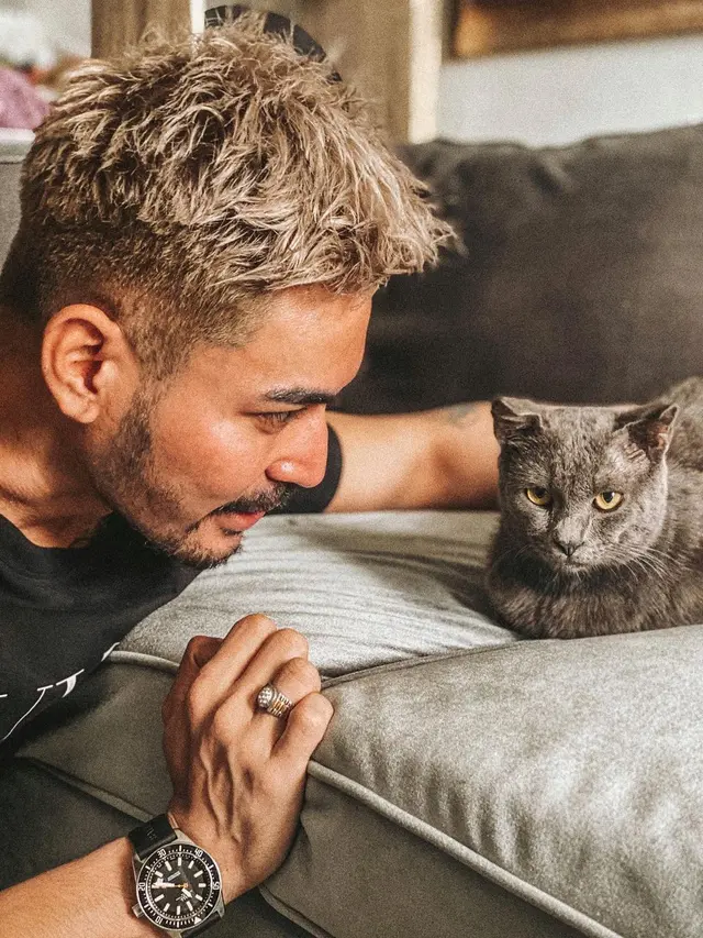 Potret Robby Purba Dengan Rambut Pirang, Jadi Sorotan. (Sumber: Instagram/robbypurba)
