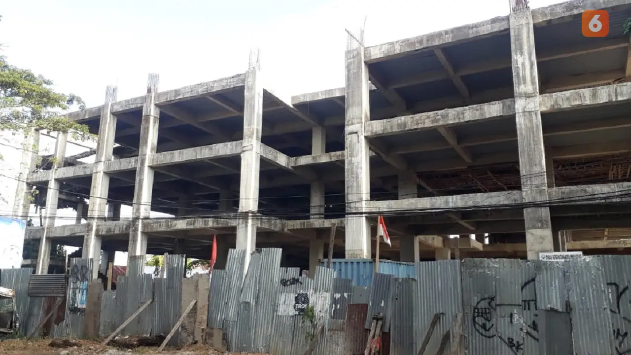Selama berjalan, pembangunan Rumah Sakit Batua kabarnya telah menelan anggaran hingga ratusan miliar (Liputan6.com/ Eka Hakim)