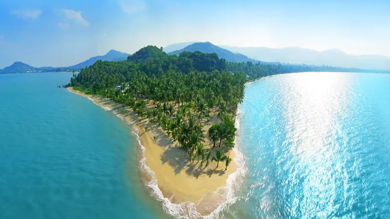 [Bintang] Tak Hanya Phuket, 5 Pantai Cantik Ini Juga Ada di Thailand