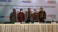 Konferensi Pers Penandatanganan Akta Penggabungan Tiga Bank Syariah Milik Himbara, Jakarta, Rabu (16/12/2020).