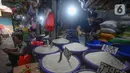 Hari ini, Senin (18/12/2023), Badan Pangan Nasional atau Bapanas mencatat harga-harga sejumlah bahan pokok  menjelang Natal Tahun Baru masih melonjak. (merdeka.com/Arie Basuki)