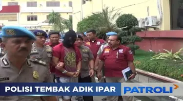 Pelaku sempat mengatakan dirinya mendengar bisikan bahwa Jumingan adik iparnya merupakan pelaku kejahatan yang harus dibunuh.