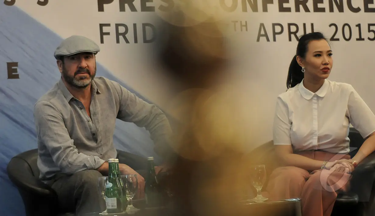 Eric Cantona mengaku terlibat dalam desain jam tangan yang kini ia didaulat menjadi brand ambassador-nya, Jakarta, Jumat (17/4/2015). (Liputan6.com/Johan Tallo)