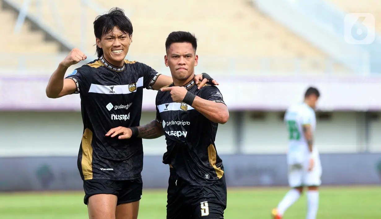 Kemenangan ini menempatkan Dewa United di posisi ketujuh klasemen sementara BRI Liga 1 Indonesia dengan raihan 38 poin dari 28 pertandingan. (Bola.com/M Iqbal Ichsan)