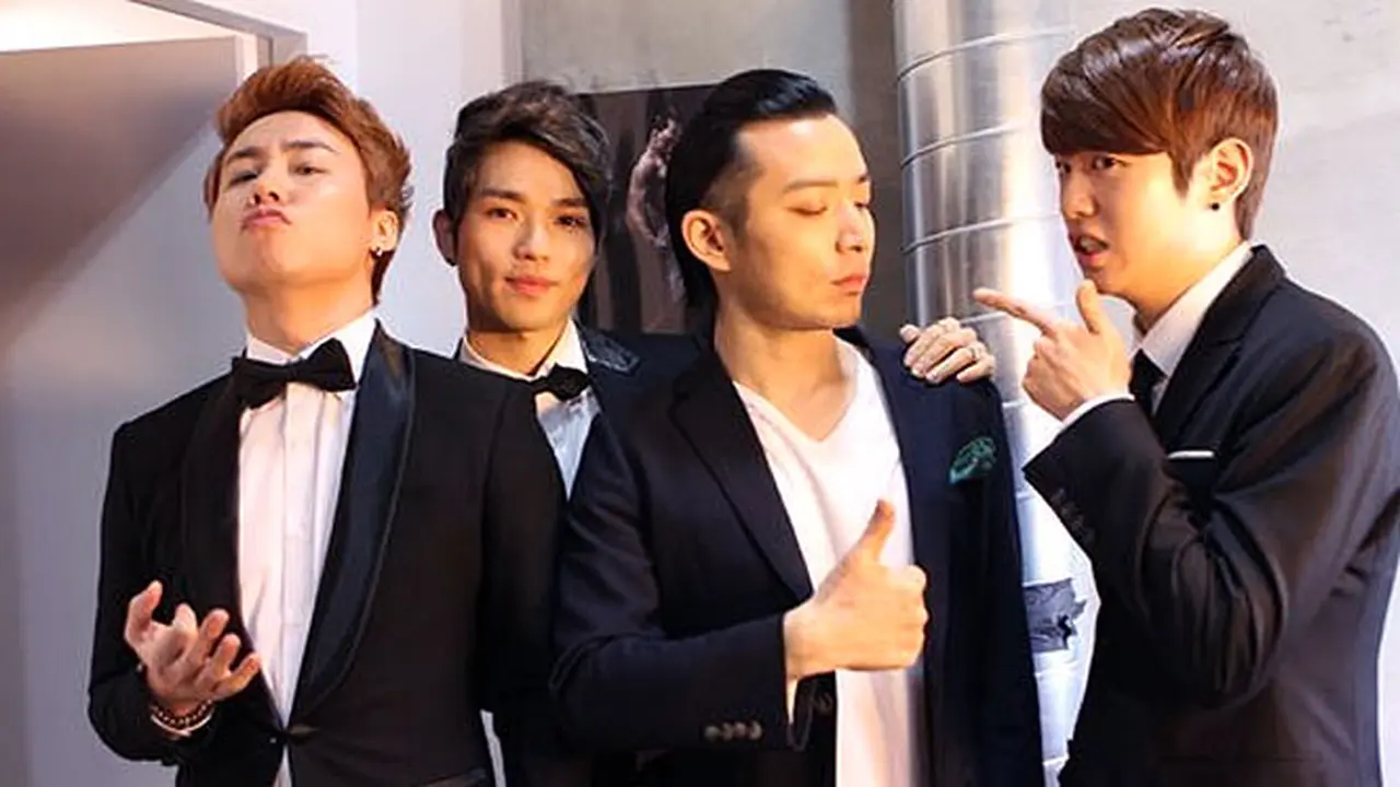 phantom-korean-130903b.jpg