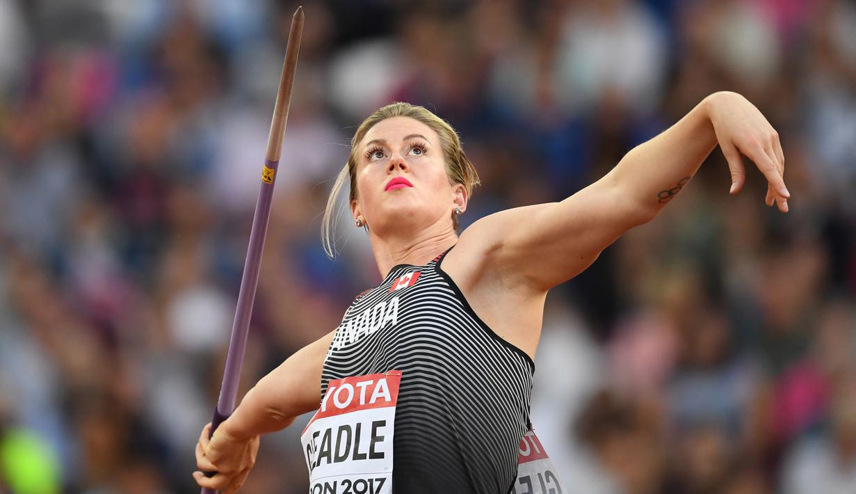Atlet asal Kanada, Elizabeth Gleadle saat beraksi pada kualifikasi lempar lembing putri di IAAF World Championships 2017, London, (6/8/2017).   (AFP/Kirill Kudryavtsev)