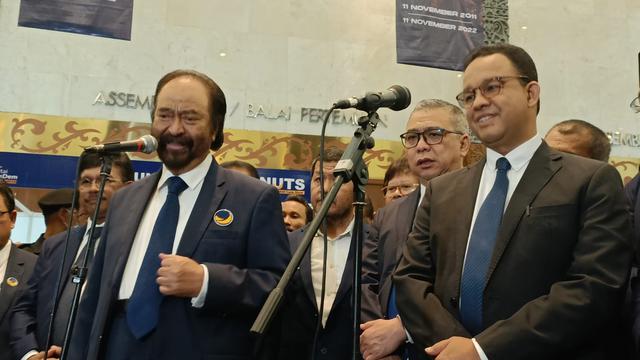 Ketua Umum Partai NasDem Surya Paloh (kiri) dan Anies Baswedan (Merdeka/Alma Fikhasari)