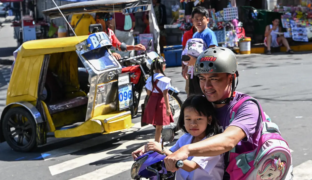 Badan peringatan cuaca nasional Filipina memperingatkan indeks panas, ukuran suhu udara dan kelembapan relatif berada di tingkat bahaya, terutama di Manila dan dua wilayah lain di negara itu. (Jam STA ROSA/AFP)