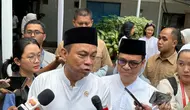 Menkominfo Budi Arie Setiadi bersama Wamenkominfo Nezar Patria di acara Halal Bihalal Kominfo, Selasa (16/4/2024) di Jakarta. Liputan6.com/Agustinus Mario Damar