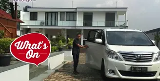 Proses pembangunan vila seharga Rp 7 miliar milik Ayu Ting Ting masih dalam proses pembangunan. Seperti ini kegiatan keluarga Ayu Ting Ting di vilanya yang ada di Puncak, Bogor.