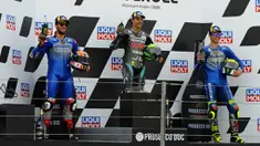 Pembalap Petronas Yamaha, Franco Morbidelli, bersama Alex Rins dan Joan Mir, melakukan selebrasi di atas podium usai balapan MotoGP Teruel, Minggu (25/10/2020). Morbidelli berhasil finis pertama dengan catatan waktu 41 menit 47,652 detik. (AP/Jose Breton)