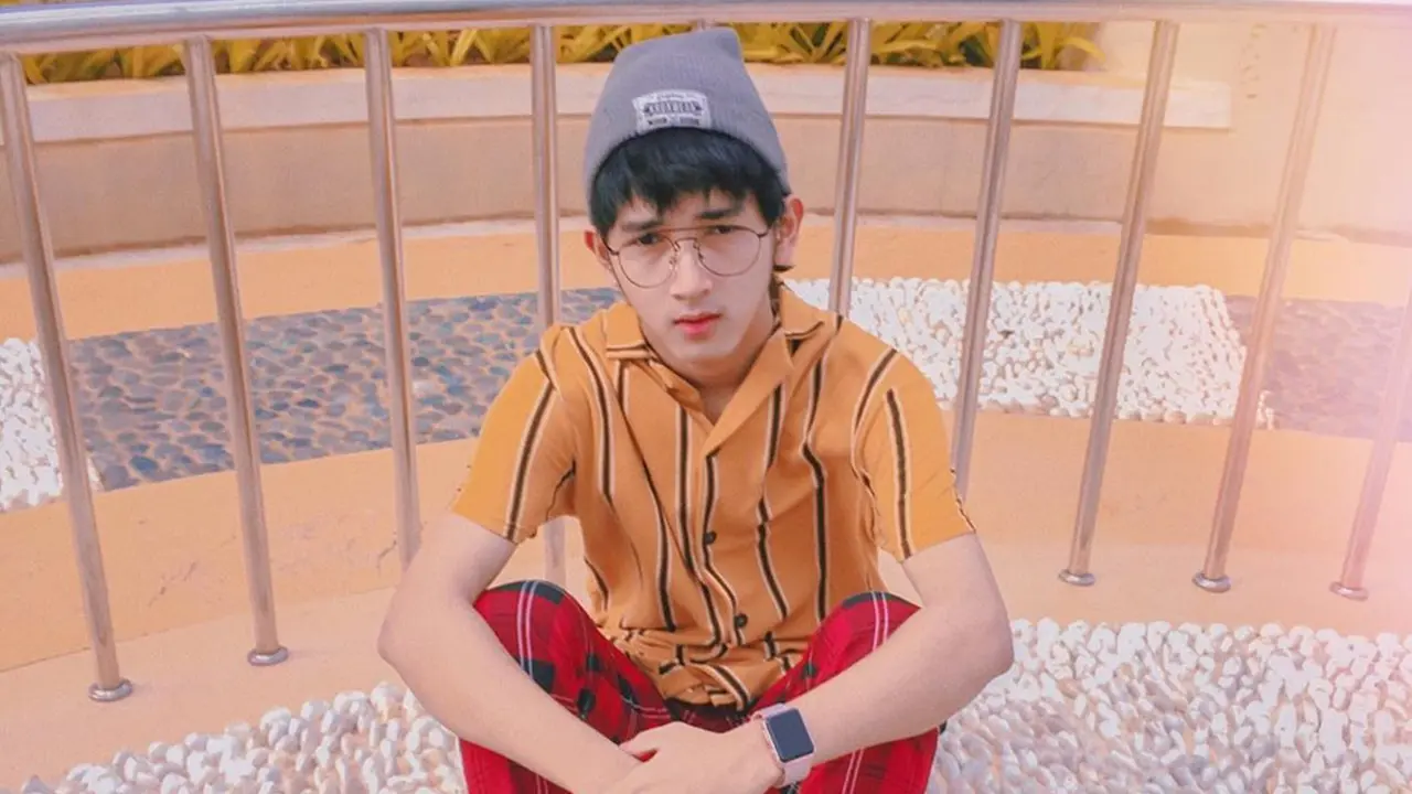 FOTO: Gaya Rio Ramadhan Pacar Kekeyi saat Pakai Topi, Bak Idol Korea