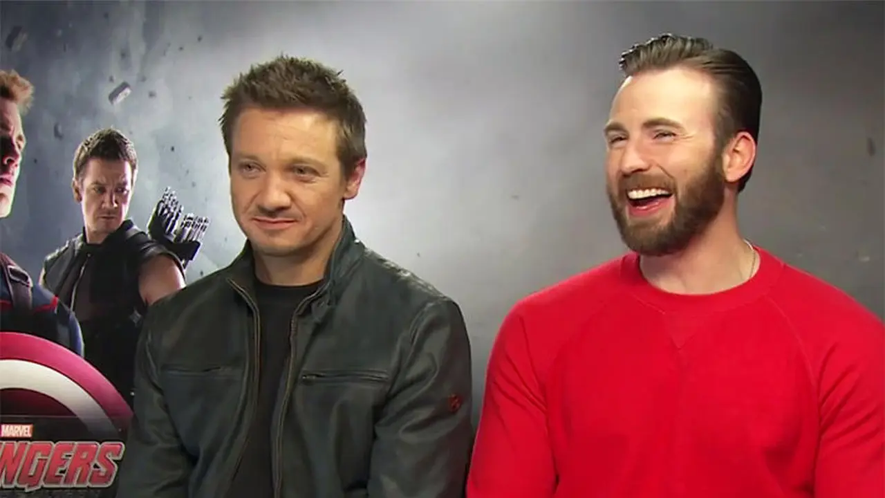 Jeremy Renner & Chris Evans Sebut Black Widow Pelacur, Fans Marah