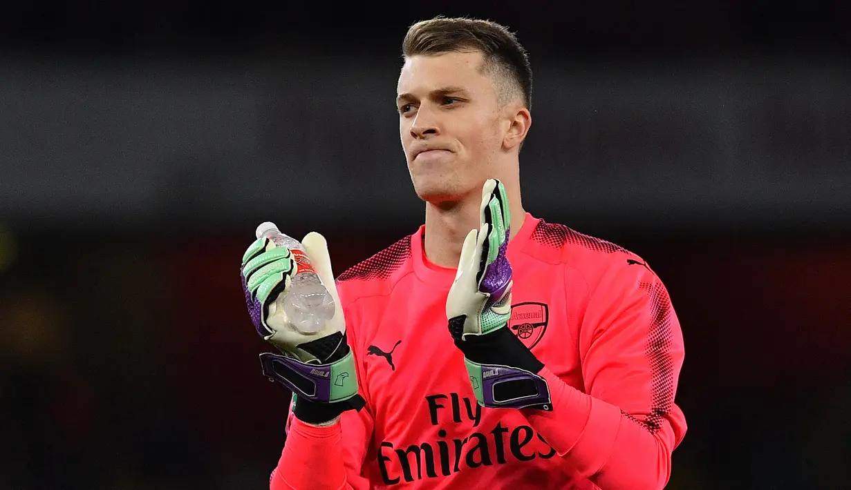 Matt Macey bergabung dengan Arsenal dari Bristol Rovers pada usia 19 tahun. Namun, Macey tidak bisa menjadi kiper pilihan utama selama berkarier di Emirates Stadium. Selama sekitar 7 tahun, kiper asal Inggris ini hanya mendapat dua kesempatan tampil bersama Arsenal. Macey pun akhirnya dilepas ke klub Skotlandia Hibernian pada Januari 2021. Macey juga pernah bermain untuk Luton dan Portsmouth. Dia tidak punya klub sejak meninggalkan Kenilworth Road pada akhir musim lalu dan sekarang baru berusia 29 tahun. (AFP/Ben Stansall)