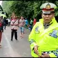 Tiga kendaraan termasuk truk besar ikut tertimbun material longsor di jalan lintas Sumatera Barat - Riau via Pangkalan. (Liputan6.com/ Novia Harlina/ Ist)