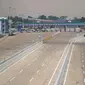 Gerbang Tol Cilandak Utama yang menghubungkan Depok-Antasari di kawasan Cilandak Timur, Jakarta, Minggu (23/9). Tol tersebut nantinya akan menjadi ruas tol penghubung Jalan Lingkar Luar Jakarta (JORR) dengan JORR II. (Liputan6.com/Immanuel Antonius)