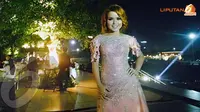 Rambut Dicat Blondie, Siti Liza Dibilang Mirip Selena Gomez