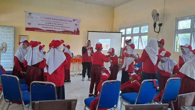 Kemensos Goes to School, Upaya Pemerintah Tanamkan Siswa Peduli Lansia Sejak Dini