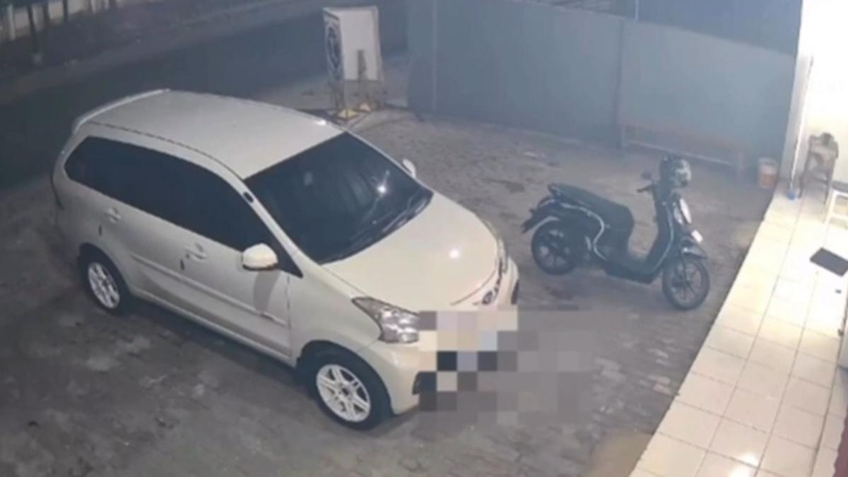 Maling Pecah Kaca Mobil di Bekasi, Gasak Uang Rp 9 Juta dan iPhone 15