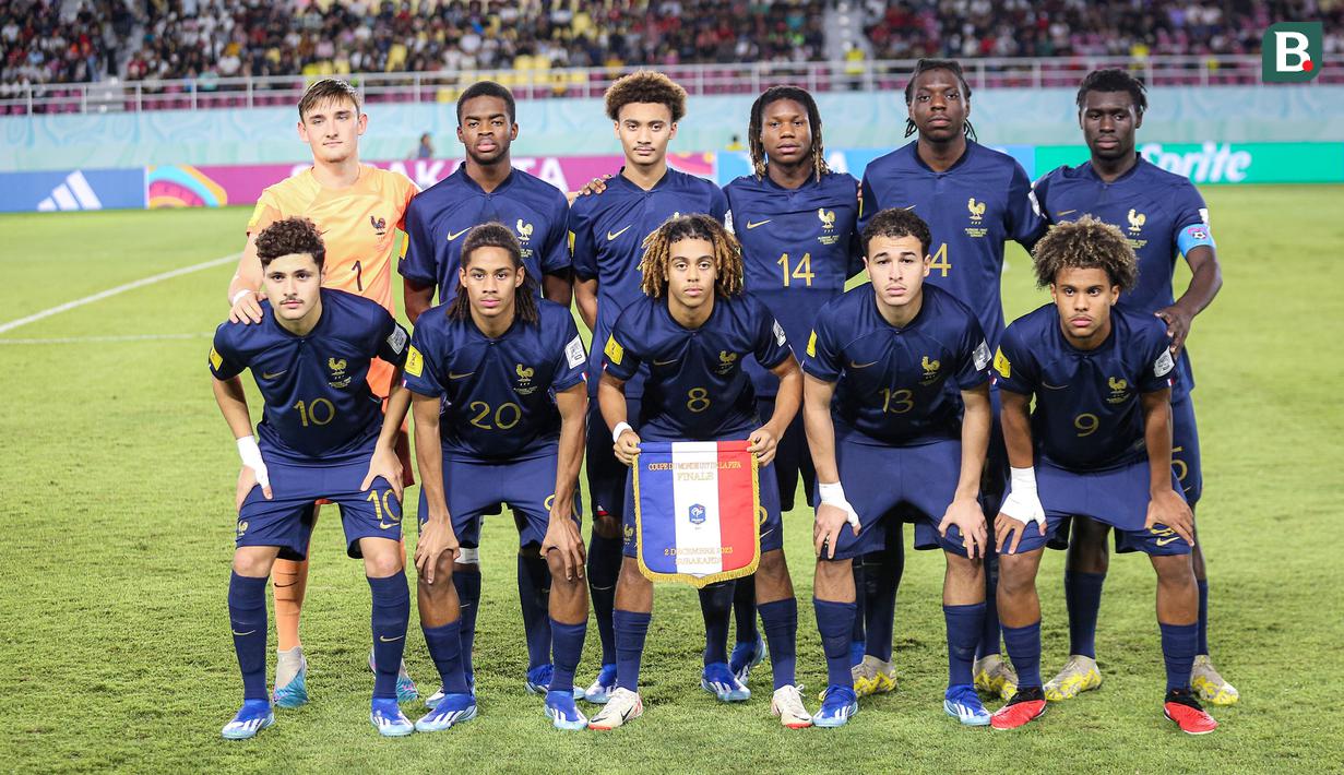 <p>Starting XI Timnas Prancis U-17 berfoto sebelum dimulainya laga final Piala Dunia U-17 2023 menghadapi Timnas Jerman U-17 di Stadion Manahan, Solo, Sabtu (2/12/2023). (Bola.com/Bagaskara Lazuardi)</p>
