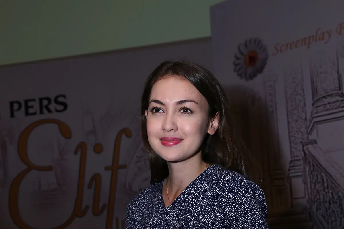 [Bintang] Rianti Cartwright