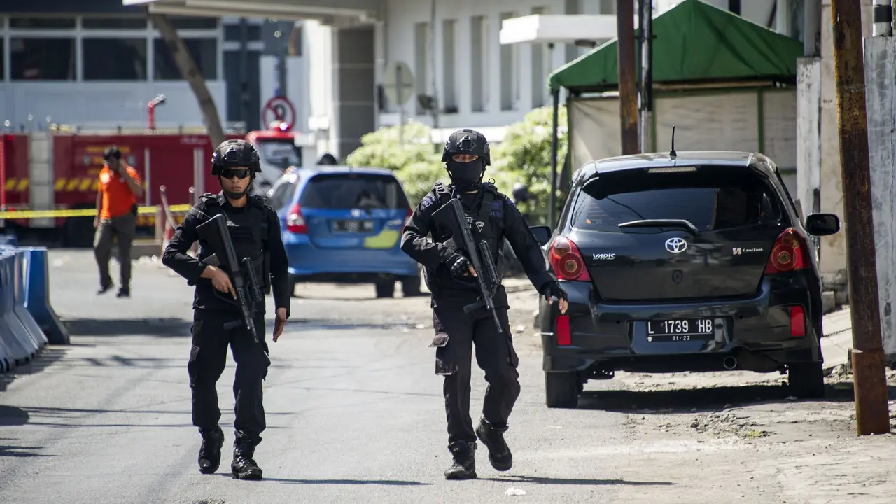Bom Meledak di Markas Polrestabes Surabaya