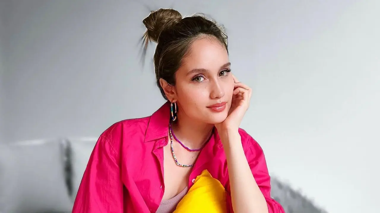Cinta Laura