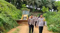 Kapolres Kotawaringin Timur (Kotim) AKBP Saparni gelar patroli Antisipasi Penjarahan Kelapa Sawit. (Dok. Istimewa)