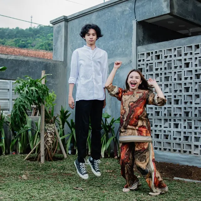 Rossa dan Rizky Langit Ramadhan. (Foto: Instagram @irsrossa910)