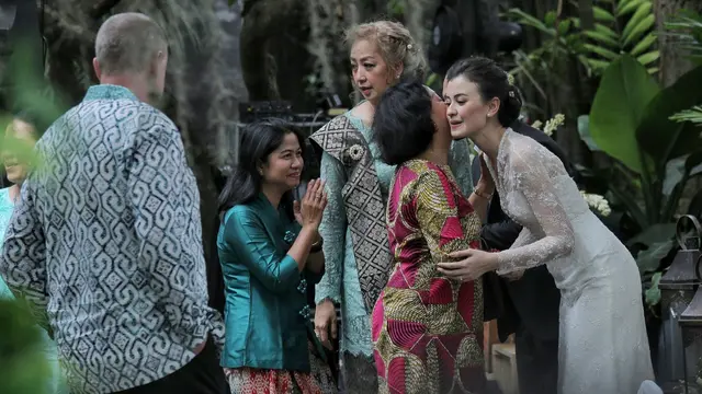 [Bintang] Kimberly Rider dan Suami