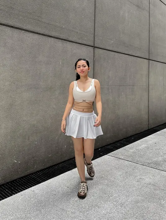 Penampilan Rachel Vennya mengundang beragam reaksi warganet. "Makin menjadi jadi bun," kata salah satu penggemar. (Foto: Instagram/ rachelvennya)