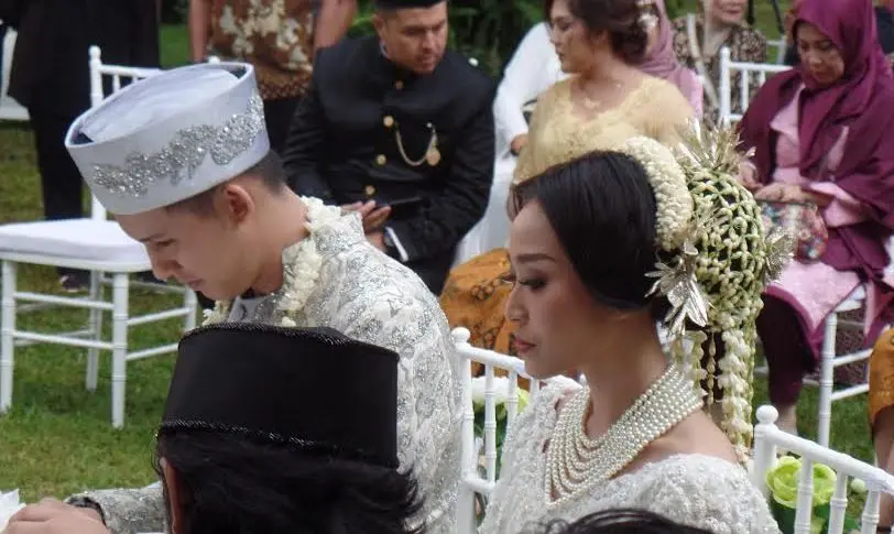 Rinni Wulandari dan Jevin Julian resmi menikah hari ini, Minggu (7/5/2017). [foto: Fajarina Nurin]
