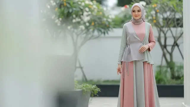 Model Gamis Outer 2 in 1 Terbaru