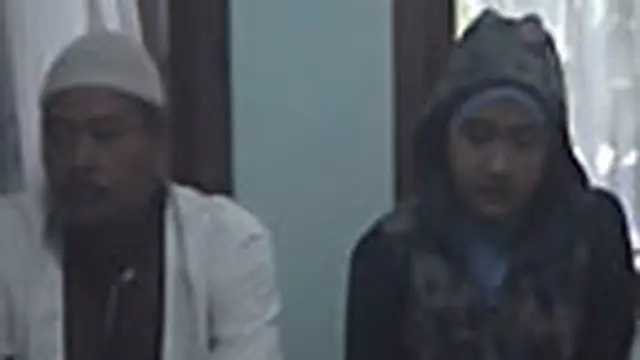 Bupati Ceraikan Istri Melalui SMS