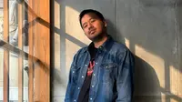 Kamis (3/7/2025), Arwah tayang di bioskop. Film ini dibintangi Joshua Suherman, Irsyadillah, Egi Fdly dan pendatang baru Sarah Beatrix. Ini 6 fakta menariknya. (Foto: Dok. Instagram @jojosuherman)