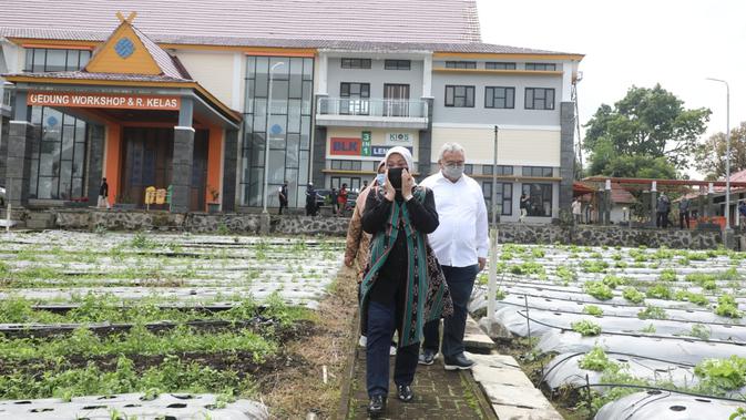 Menaker Ida Fauziyah saat di BLK Lembang, Jawa Barat, Sabtu (2/5/2020).