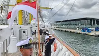 KRI Bima Suci tiba di Warnow Kanal Warnemunde, Rostock, Jerman, sebagai tamu kehormatan di ajang Hansel Sail 2023. Foto:&nbsp;Dinas Penerangan&nbsp;Angkatan&nbsp;Laut.