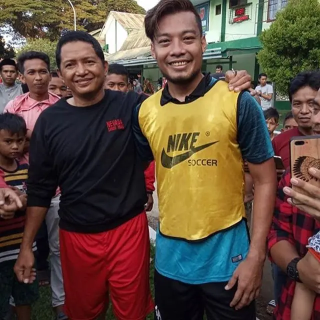 Ronny Ririn, Hamka Hamzah