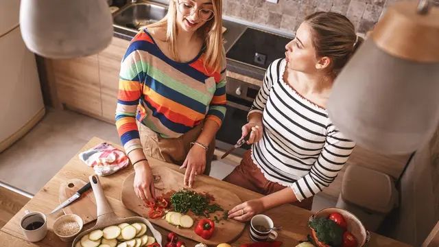 Menghadiahkannya Peralatan Memasak Karena Aquarius Juga Suka Berkreasi di Dapur