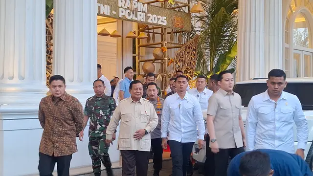Presiden Prabowo Subianto menghadiri Rapim TNI-Polri di Tribrata Darmawangsa Jakarta Selatan, Kamis (29/1/2025) (Liputan6.com/Lizsa Egeham)